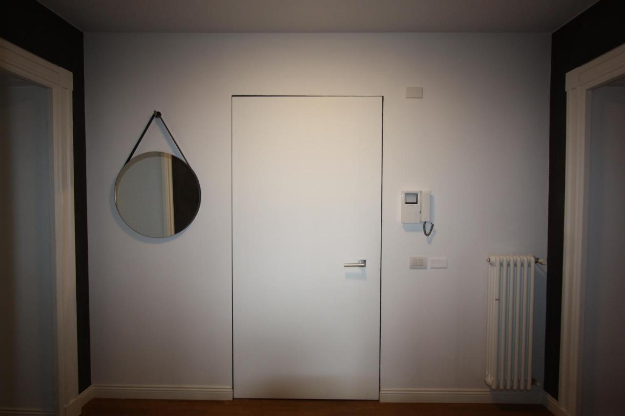 Palazzo della Torre Elegant Apartment in Côme Esterno foto